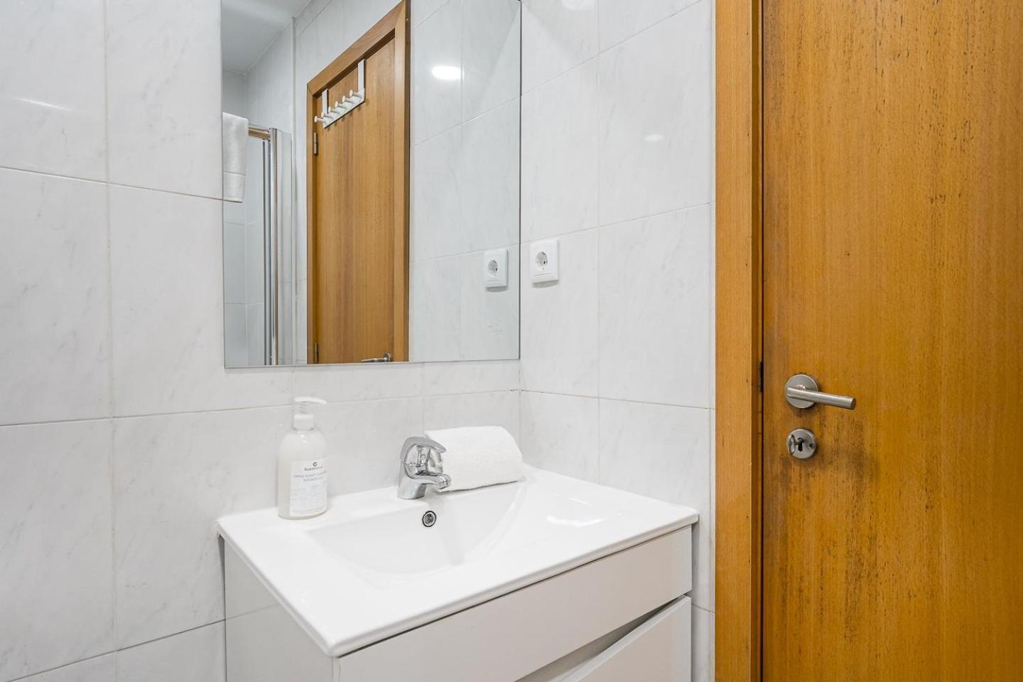 Отель Guestready - The Perfect Urban Nest Вила-Нова-ди-Гая Экстерьер фото